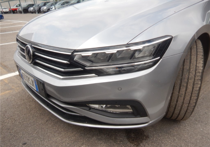 passat SW  8 2019 1.6tdi business 120cv km147.000