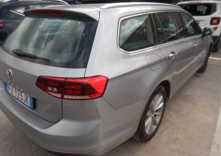 passat SW  8 2019 1.6tdi business 120cv km147.000