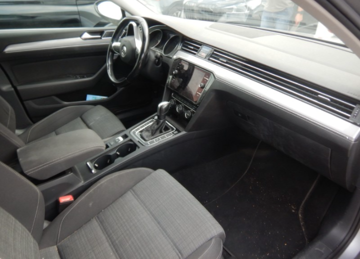 passat SW  8 2019 1.6tdi business 120cv km147.000