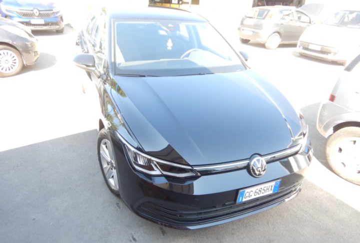 golf viii 1.0 etsi Benz evo Life 110cv dsg  2021 km66.750