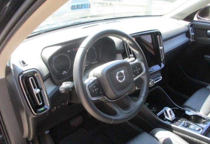 !!!!!!!!!¡!!¡!!!! Venduta !!!!!!!!!!!!                 Volvo XC40 T5 Plug-in Hybrid benz. 261 cv km 45965 12/2020