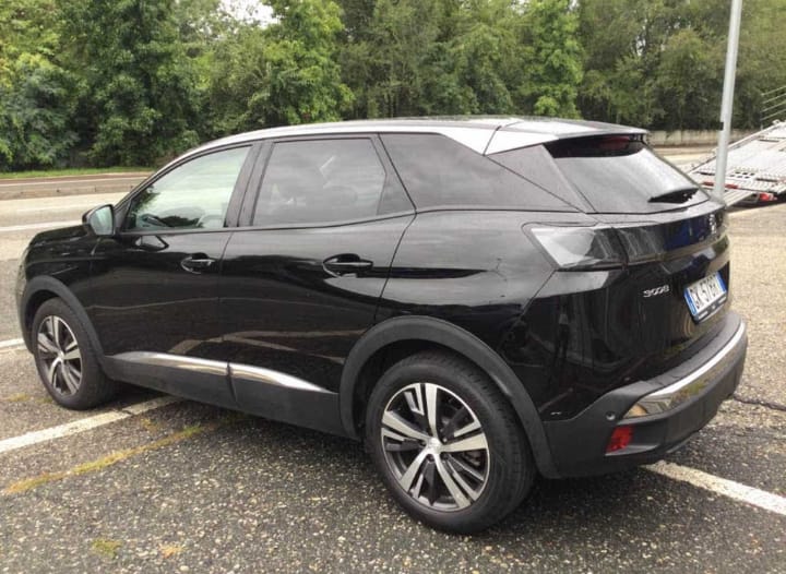 ❌riss ❌Peugeot 3008 BlueHDi 130cv allure Pack  automatico km172100. Anno 06/2022