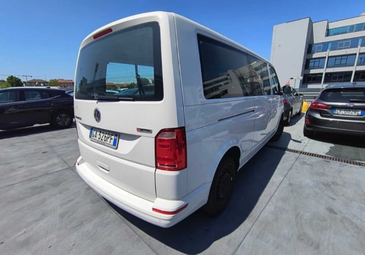 Volkswagen Caravelle 2.0 TDI 4Motion Comfortline 
(150cv) , km 109890