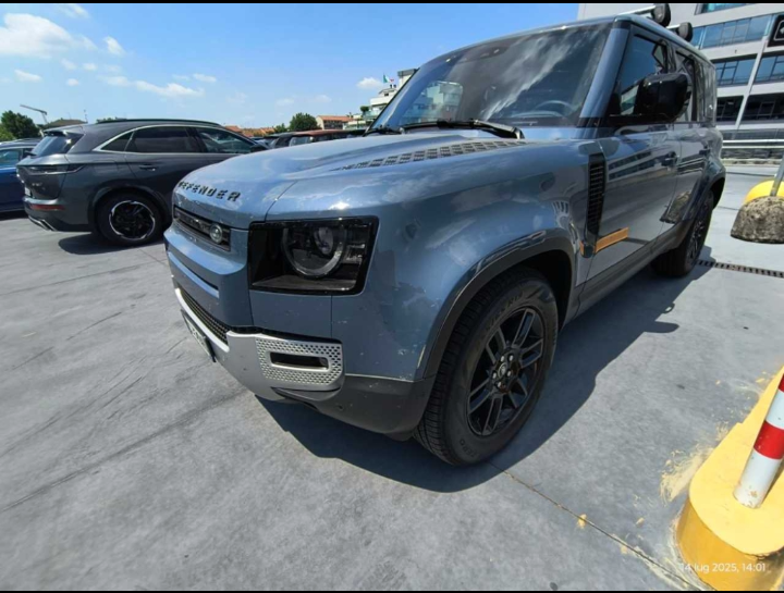❌❌❌ VENDUTA ❌❌❌                         Land rover Defender 3.0D I6 250cv 110 SE AWD  Automatic Diesel, 10594 km,01/24