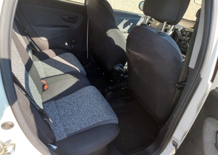 !!!!!!RISERVATA!!!!!!                Lancia  Ypsilon 1.0 firefly hybrid Silver s&s 70cv, km 86138 03/22