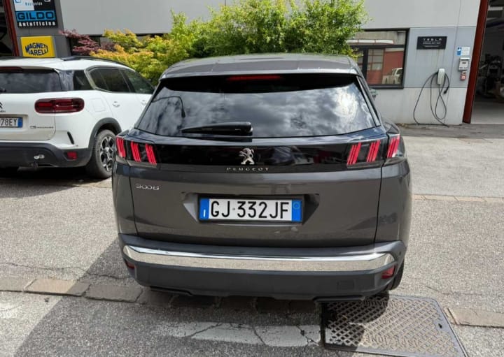 Peugeot 3008 BlueHDI 130 EAT8 S&S Allure Pack Automatic Diesel
(131 cv), 55341 km,                  anno 25/02/2022