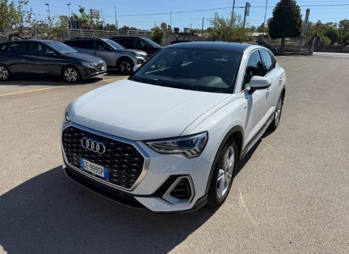 Audi  Q3 Sportback 35 2.0 tdi S line edition s-tronic Sequential Diesel
(150 cv)Km  168782                 anno 16/03/2021