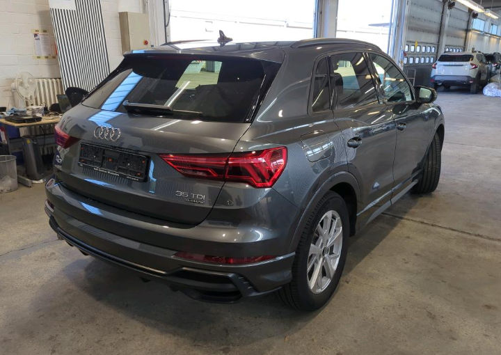 Audi Q3 35 TDI QUATTRO S TRONIC 03/2021
110 KW (150 CV) , km 57444