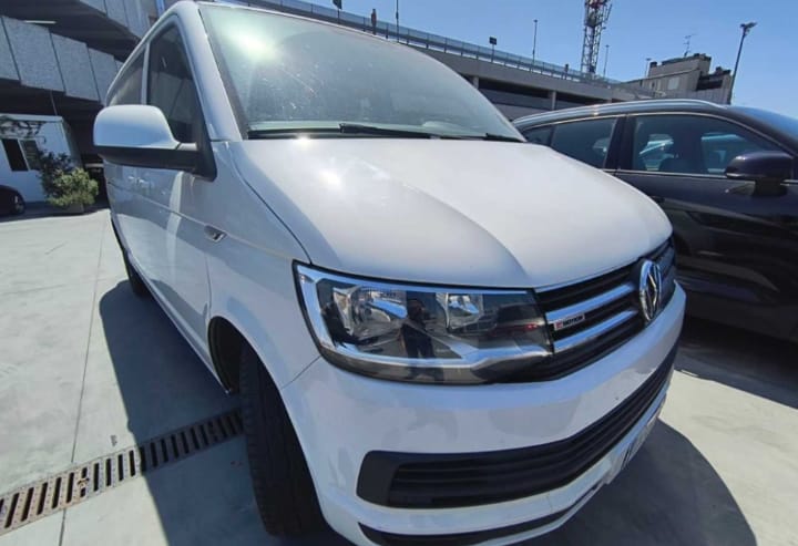 Volkswagen Caravelle 2.0 TDI 4Motion Comfortline 
(150cv) , km 109890