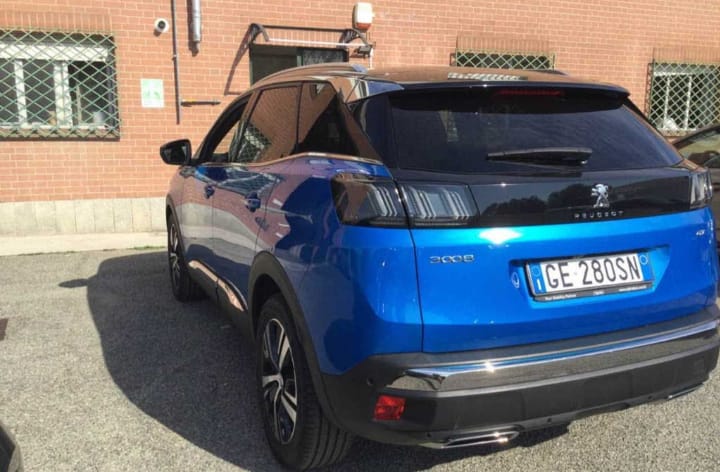 ❌Venduta Antonini  ❌                           Peugeot 3008 BlueHDI 130 S&S EAT8 GT aut.(131cv )Km 52049