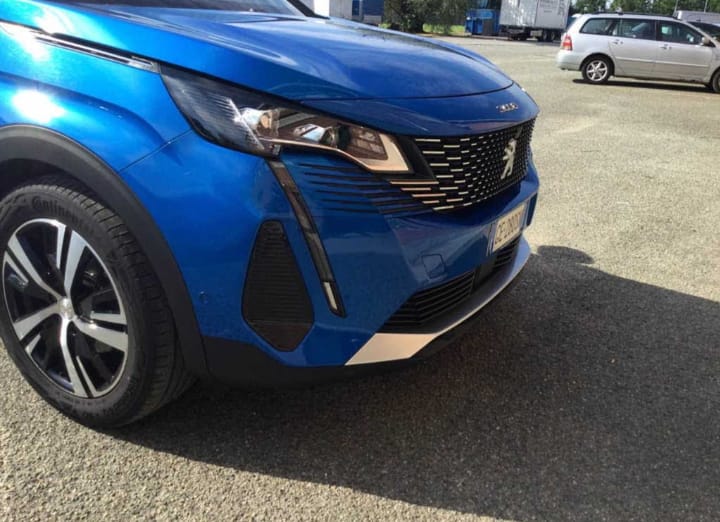 ❌Venduta Antonini  ❌                           Peugeot 3008 BlueHDI 130 S&S EAT8 GT aut.(131cv )Km 52049