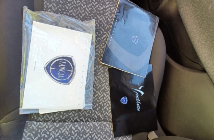 !!!!!!RISERVATA!!!!!!                Lancia  Ypsilon 1.0 firefly hybrid Silver s&s 70cv, km 86138 03/22
