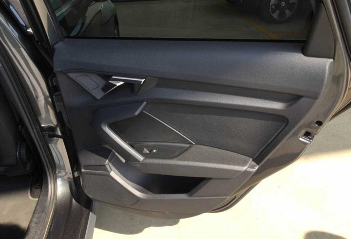 Audi A3 35 TDI S tronic S line Edition Spb Sequential
(150v) 133196 km,