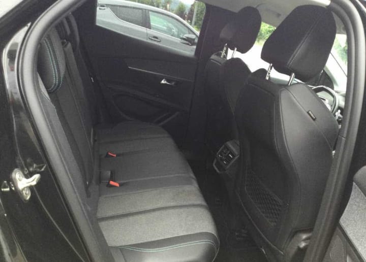 ❌riss ❌Peugeot 3008 BlueHDi 130cv allure Pack  automatico km172100. Anno 06/2022