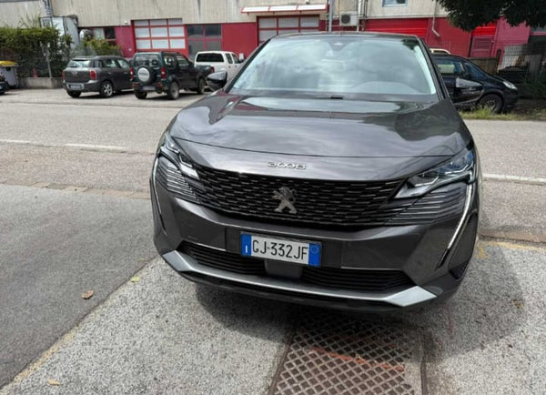 Peugeot 3008 BlueHDI 130 EAT8 S&S Allure Pack Automatic Diesel
(131 cv), 55341 km, anno 25/02/2022
