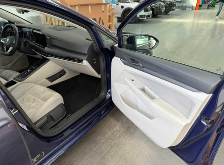 Volkswagen Golf 2.0 TDI scr style dsg 150cv km 178.373/11.2020