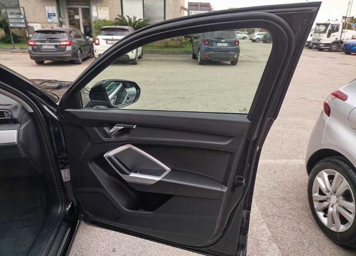 Audi Q3 Sportback 35 TDI S TRONIC Sequential Diesel
(150CV), Diesel, km 54783.   Anno 06/2022
