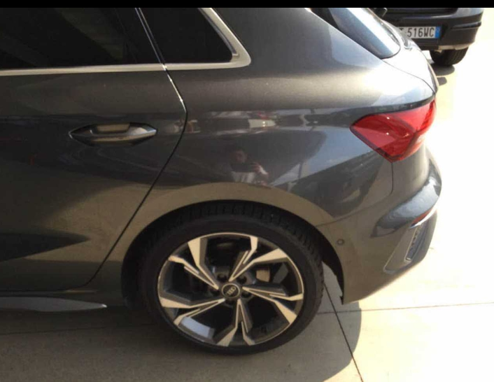 Audi A3 35 TDI S tronic S line Edition Spb Sequential
(150v) 133196 km,