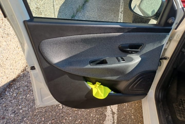 !!!!!!RISERVATA!!!!!!                Lancia  Ypsilon 1.0 firefly hybrid Silver s&s 70cv, km 86138 03/22