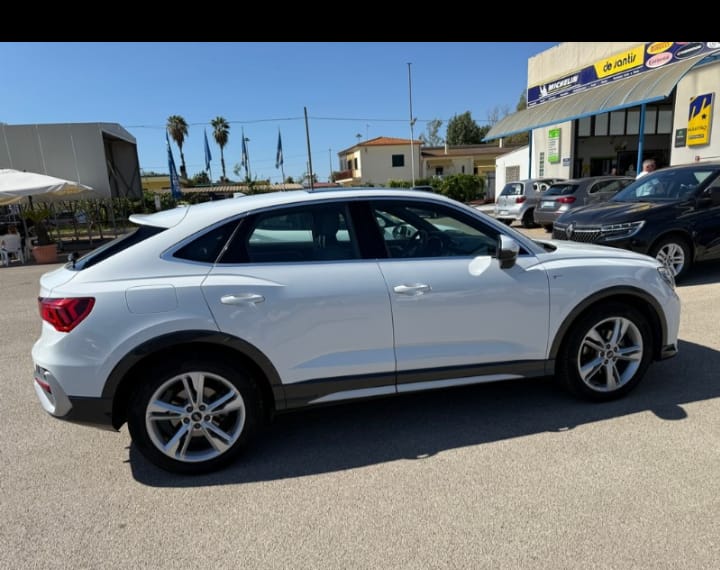 Audi  Q3 Sportback 35 2.0 tdi S line edition s-tronic Sequential Diesel
(150 cv)Km  168782                 anno 16/03/2021