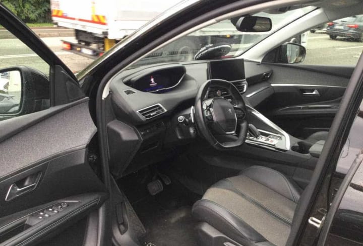❌riss ❌Peugeot 3008 BlueHDi 130cv allure Pack  automatico km172100. Anno 06/2022
