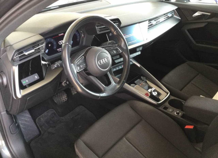 Audi A3 35 TDI S tronic S line Edition Spb Sequential
(150v) 133196 km,