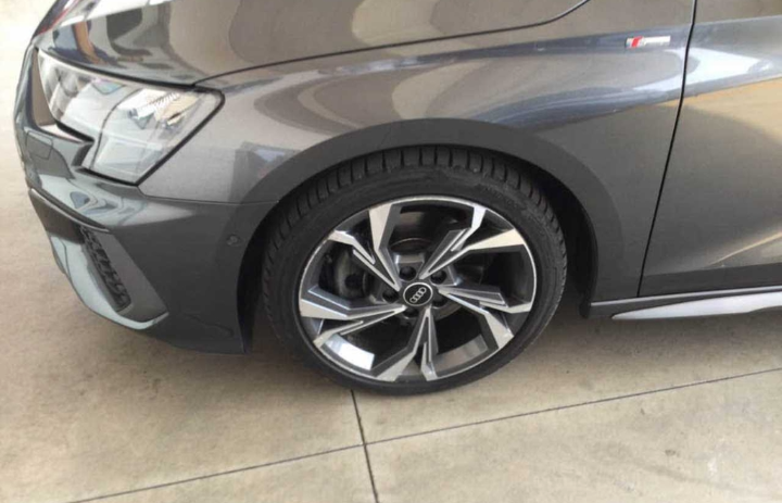 Audi A3 35 TDI S tronic S line Edition Spb Sequential
(150v) 133196 km,