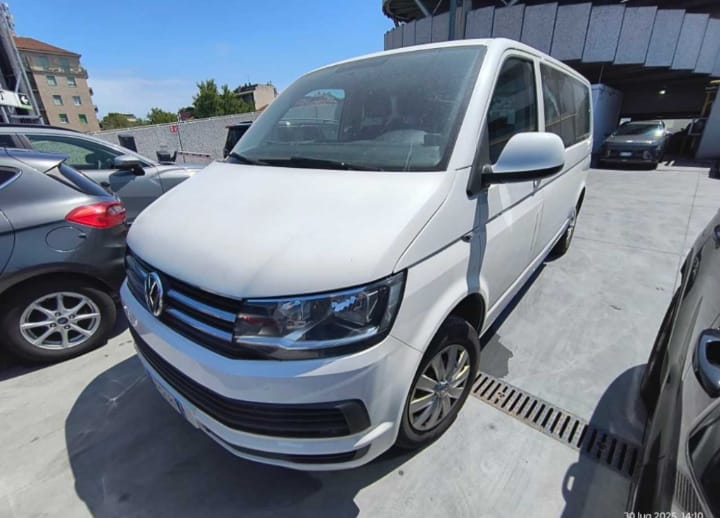 Volkswagen Caravelle 2.0 TDI 4Motion Comfortline 
(150cv) , km 109890