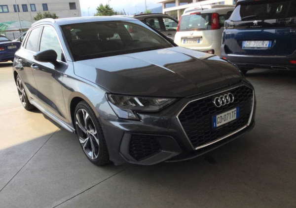 Audi A3 35 TDI S tronic S line Edition Spb Sequential
(150v) 133196 km,
