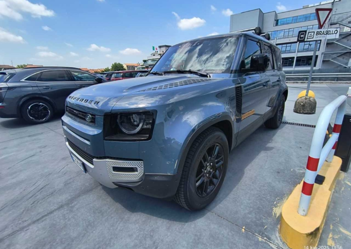 ❌❌❌ VENDUTA ❌❌❌                         Land rover Defender 3.0D I6 250cv 110 SE AWD  Automatic Diesel, 10594 km,01/24
